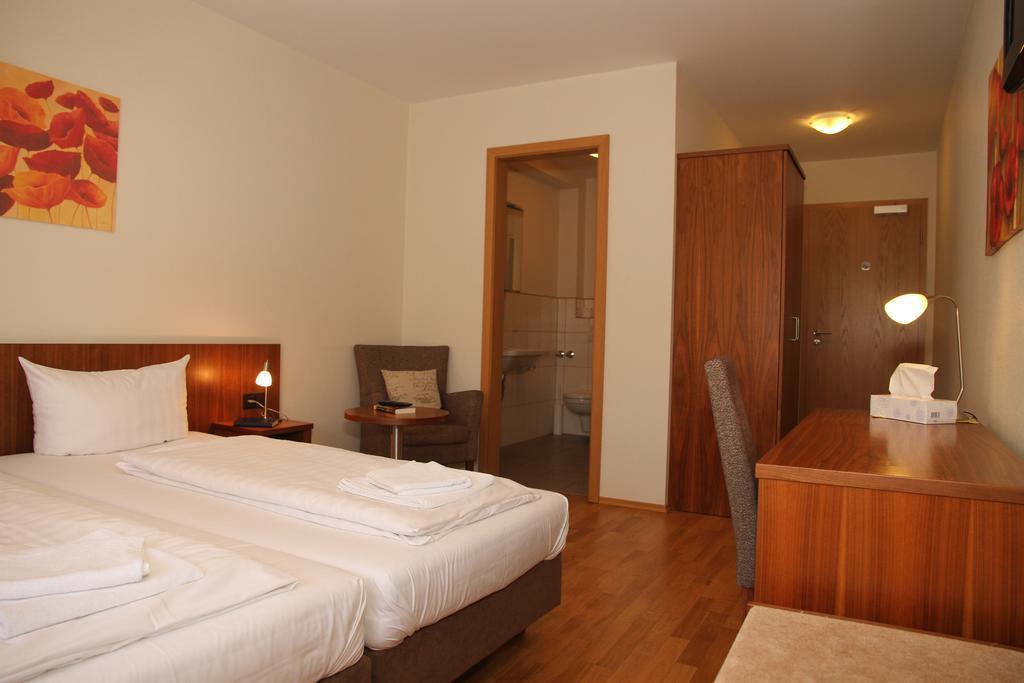 Landgasthof Zur Sonne I Hotel & Restaurant Neuburg am Rhein 客房 照片