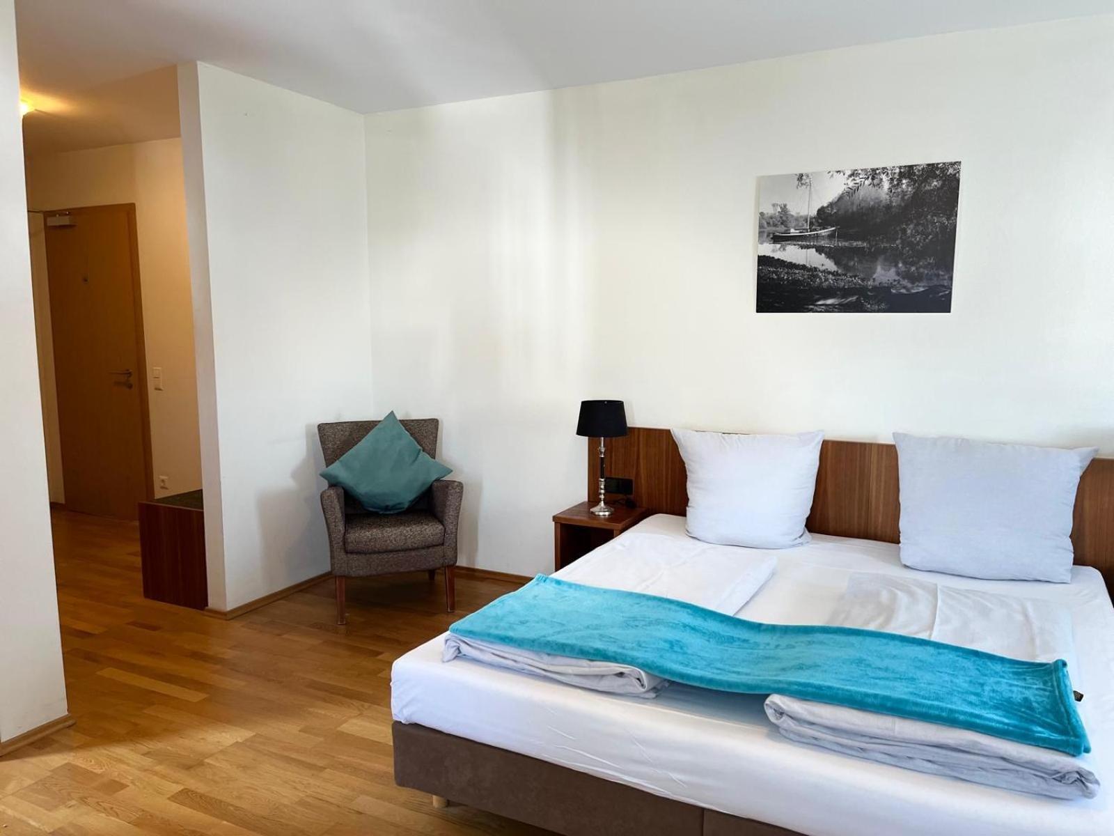 Landgasthof Zur Sonne I Hotel & Restaurant Neuburg am Rhein 外观 照片