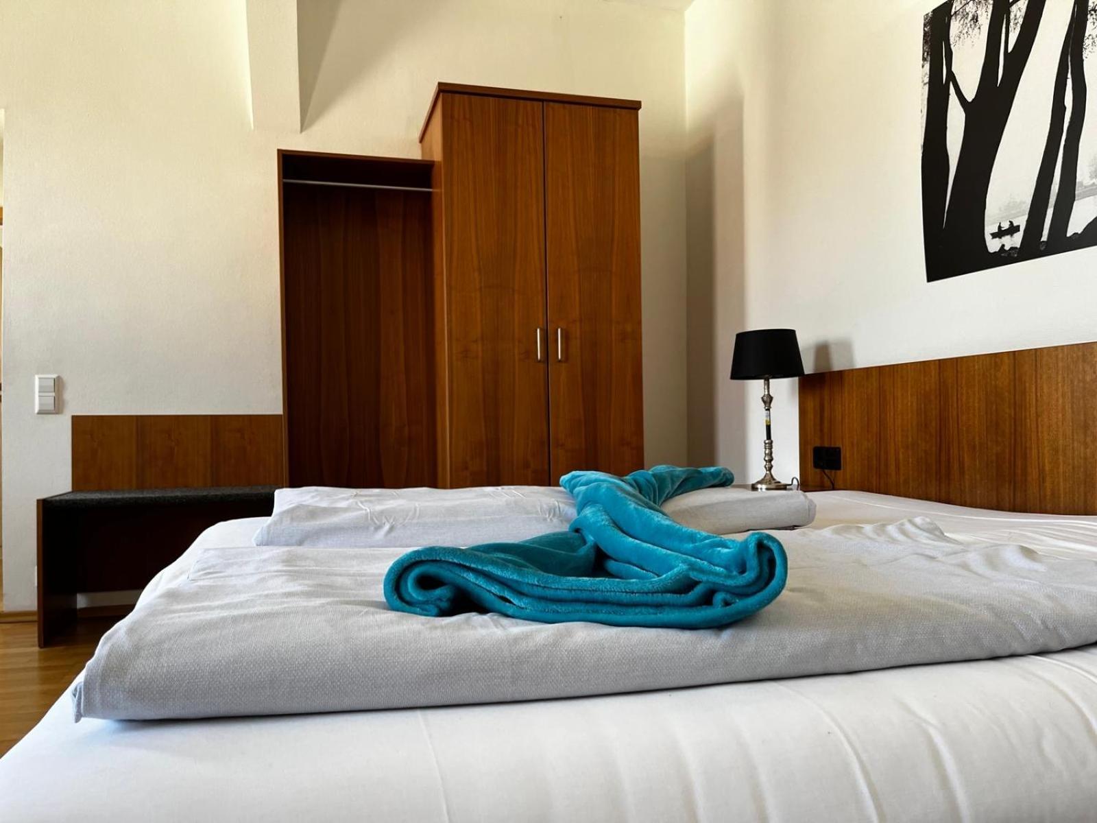 Landgasthof Zur Sonne I Hotel & Restaurant Neuburg am Rhein 外观 照片