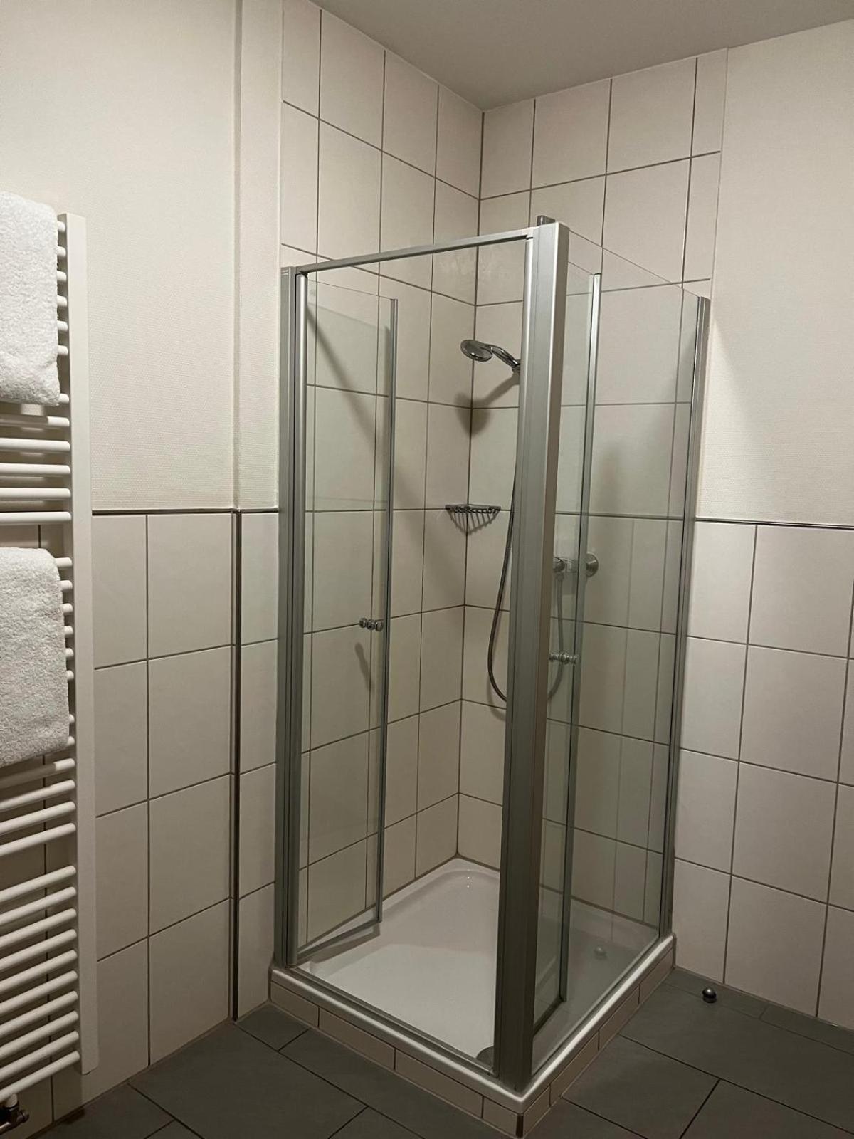 Landgasthof Zur Sonne I Hotel & Restaurant Neuburg am Rhein 外观 照片
