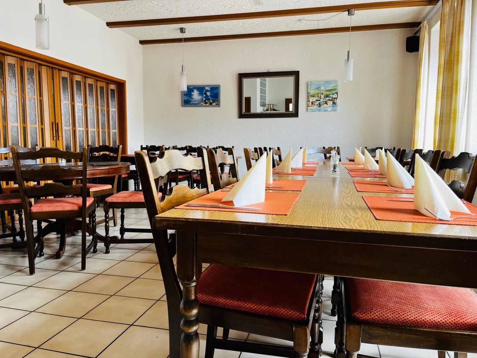 Landgasthof Zur Sonne I Hotel & Restaurant Neuburg am Rhein 外观 照片